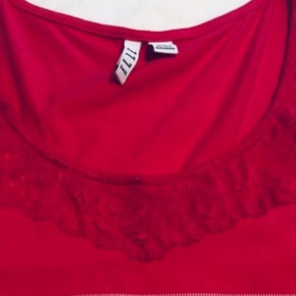 Elle Hot Pink Lace Top. - Picture 3 of 6